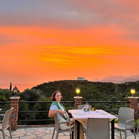 Itaka Summer Hotel 3*