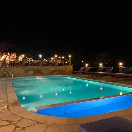 Itaka Summer ホテル